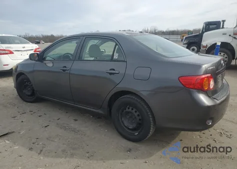 2010 Toyota Corolla Base z USA, uszkodzony, nr VIN 2T1BU4EE2AC316824
